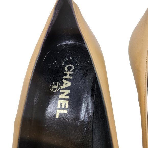 CHANEL Pumps Lambskin Cap Toe Black Metal Chanel Logo on Toe Women's Size EU 38 - Picture 5 of 15